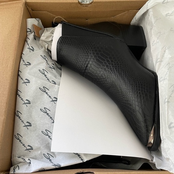 NWT Seven7 Madison Python Pointed Booties - 6 - Picture 8 of 16